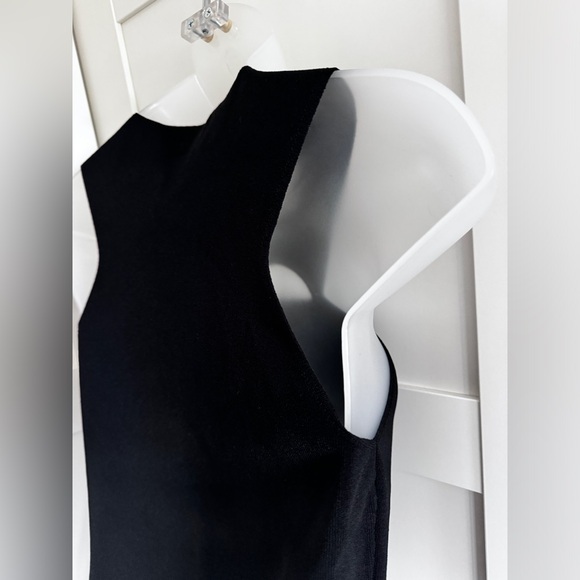 REISS Katya D-Ring Halterneck Top in Black Size Small - Picture 12 of 16